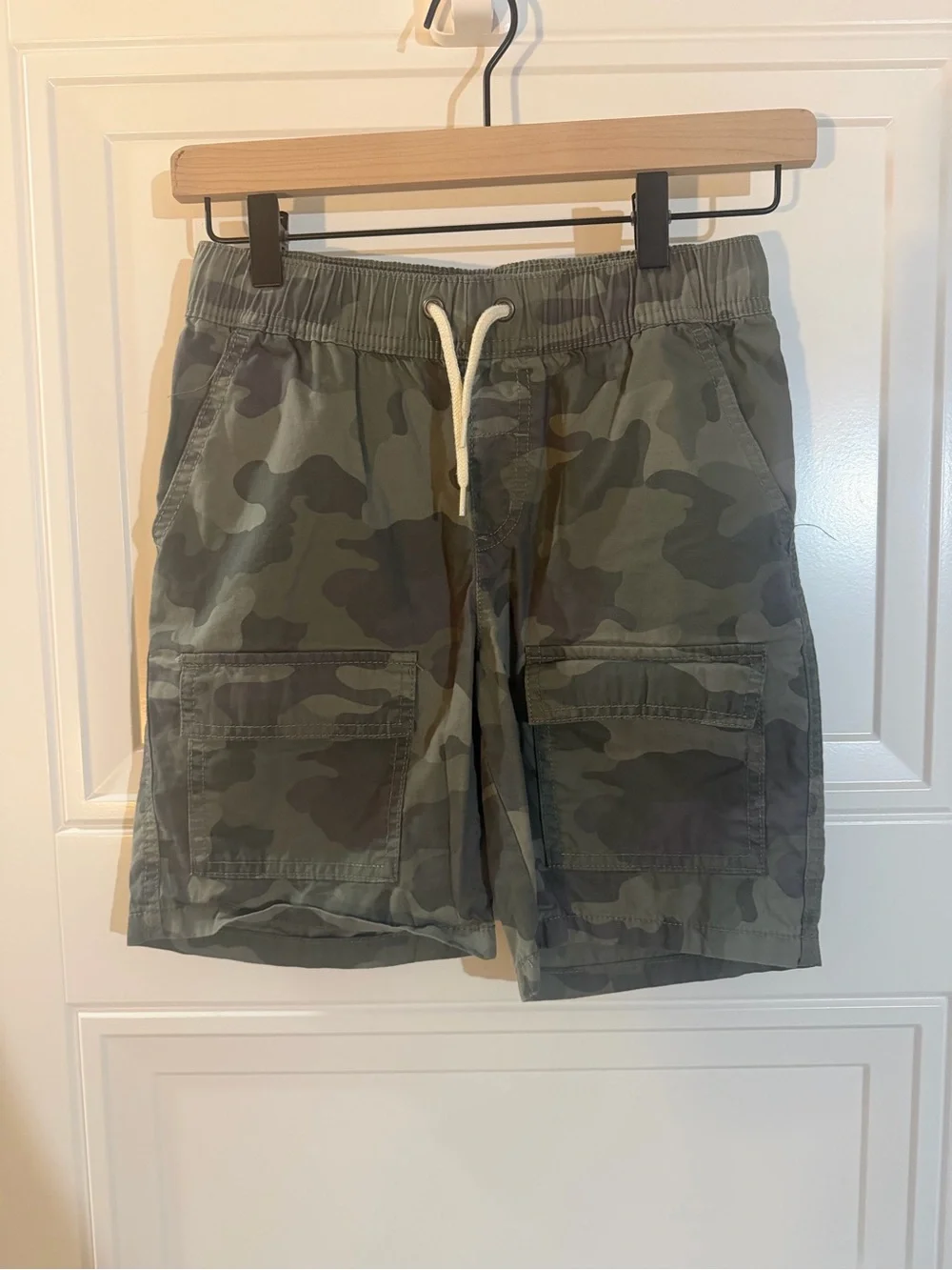 Cat & Jack Olive Camo Drawstring Cargo Shorts Boys Youth L